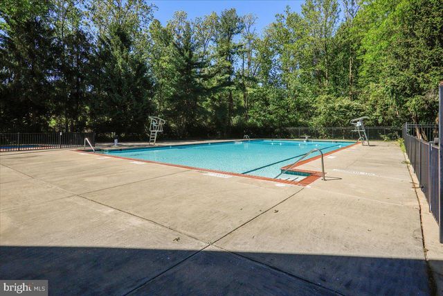 6904 EARLSGATE WAY, North Bethesda, MD 20852