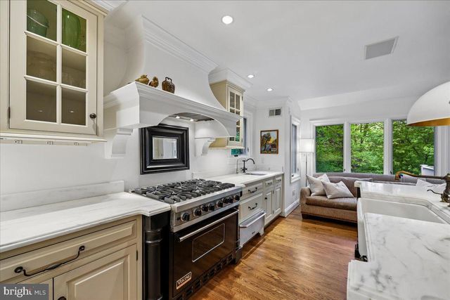 6904 EARLSGATE WAY, North Bethesda, MD 20852