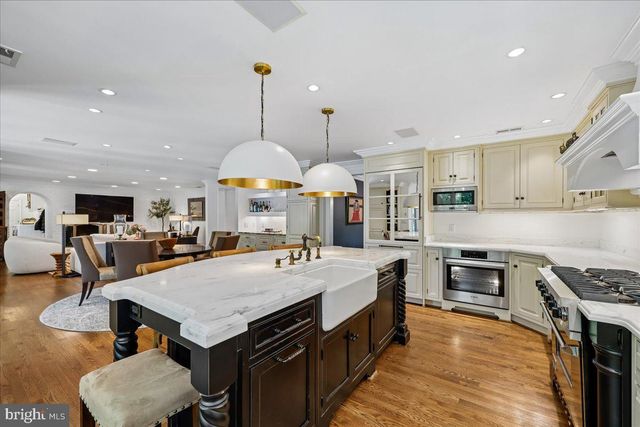 6904 EARLSGATE WAY, North Bethesda, MD 20852
