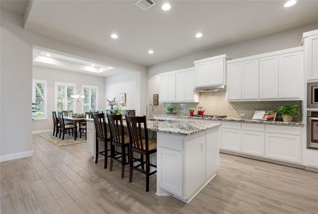 7425 Pace Ravine DR, Lago Vista, TX 78645