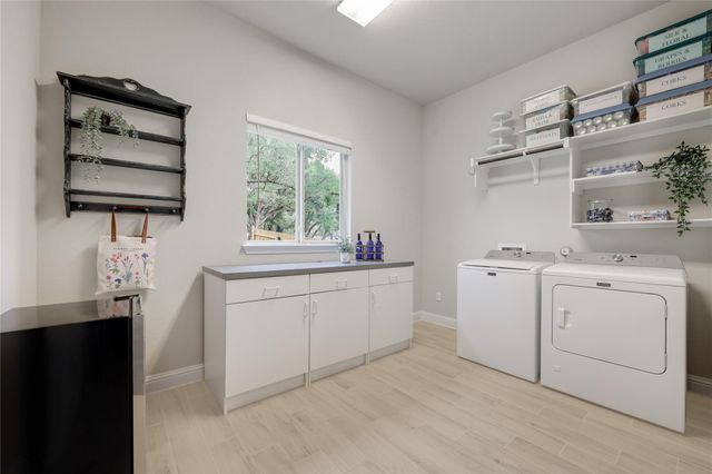 7425 Pace Ravine DR, Lago Vista, TX 78645