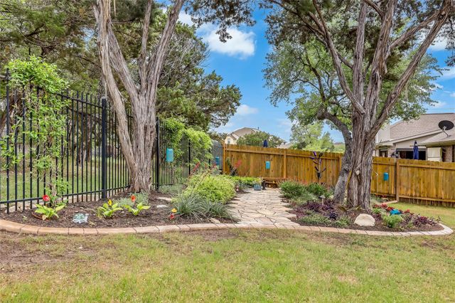 7425 Pace Ravine DR, Lago Vista, TX 78645