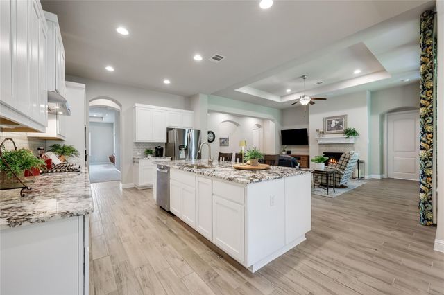 7425 Pace Ravine DR, Lago Vista, TX 78645