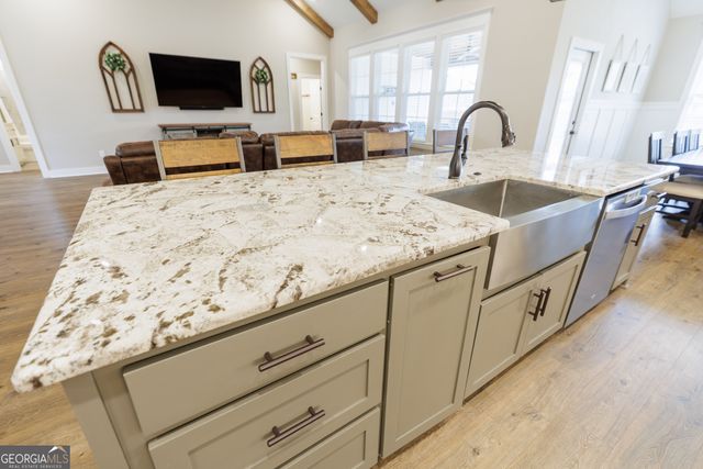 7280 Mill Ridge Drive, Hahira, GA 31632