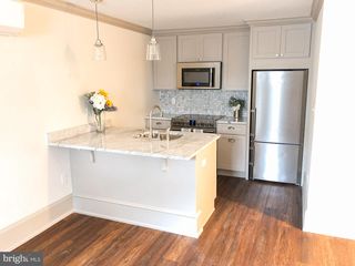 1302 E CAPITOL ST NE #B, Washington, DC 20003