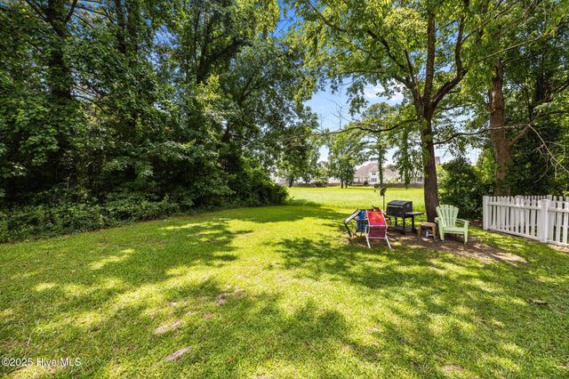 2010 Shadowood Court A, Greenville, NC 27858