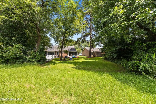 2010 Shadowood Court A, Greenville, NC 27858