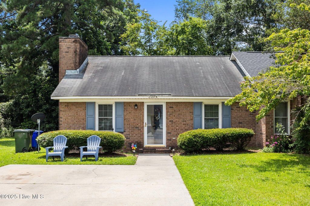 2010 Shadowood Court A, Greenville, NC 27858
