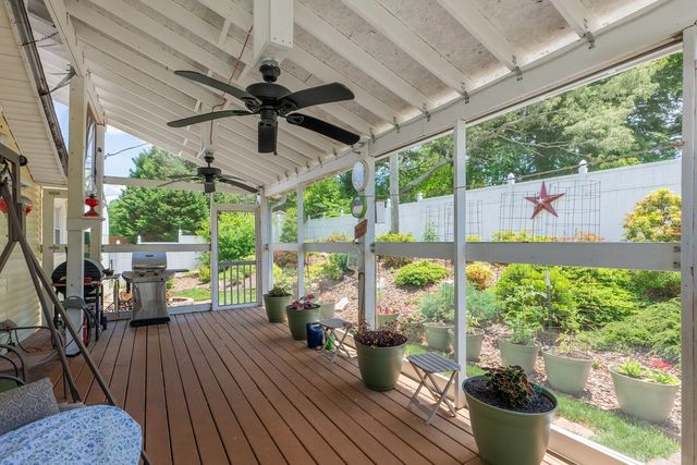 1247 South Pawnee Drive, Springfield, TN 37172