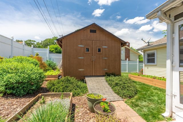 1247 South Pawnee Drive, Springfield, TN 37172