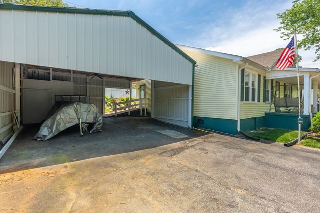1247 South Pawnee Drive, Springfield, TN 37172