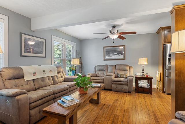 1247 South Pawnee Drive, Springfield, TN 37172