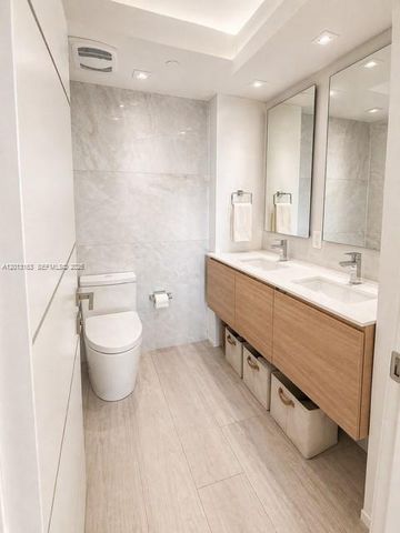 400 S Pointe Dr 707, Miami Beach, FL 33139