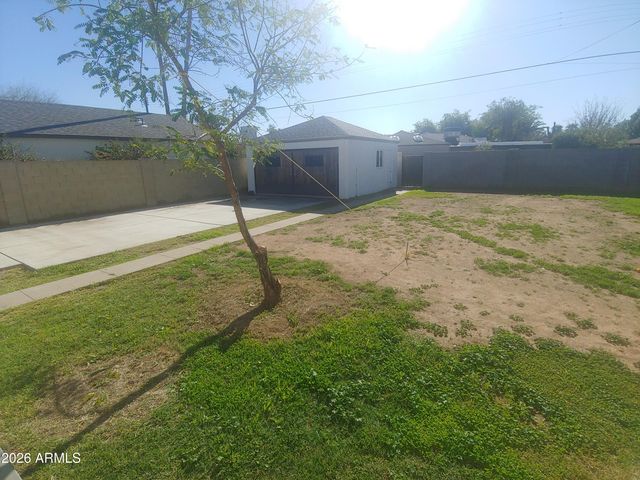 539 W WILSHIRE Drive, Phoenix, AZ 85003