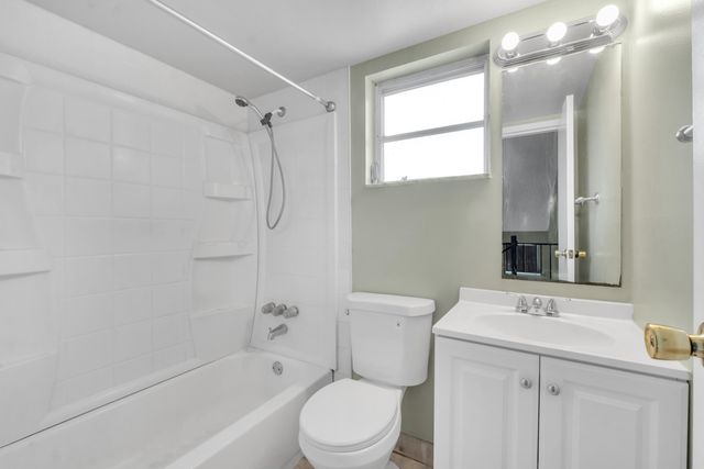 4171 NW 26TH Street T2, Lauderhill, FL 33313