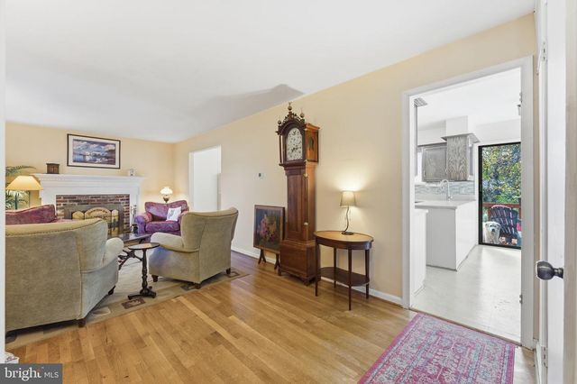 8601 KENILWORTH DR, Springfield, VA 22151