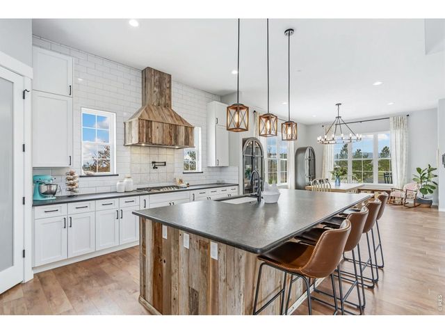 100 Curtis Lake Ln, Fort Collins, CO 80524