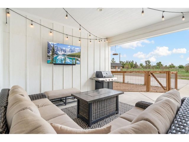 100 Curtis Lake Ln, Fort Collins, CO 80524