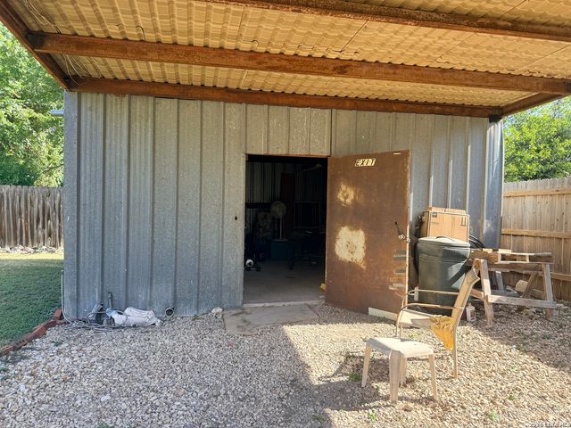735 W HOLLYWOOD AVE, San Antonio, TX 78212