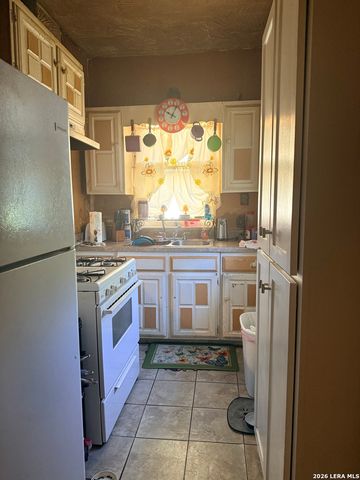 735 W HOLLYWOOD AVE, San Antonio, TX 78212
