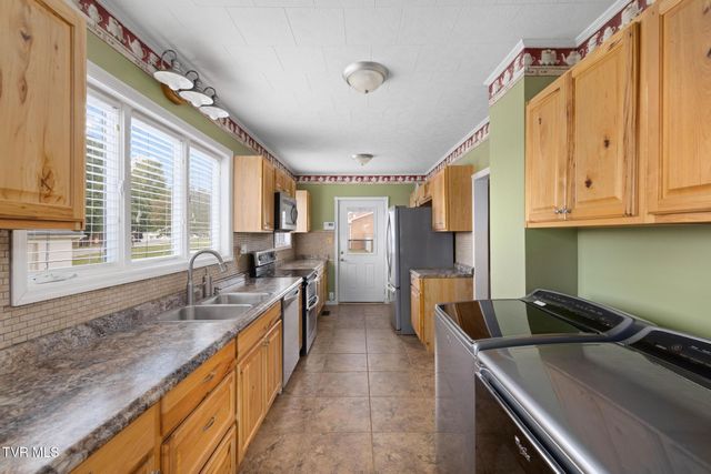 3500 Bloomingdale Road, Kingsport, TN 37660