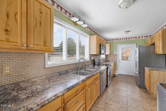 3500 Bloomingdale Road, Kingsport, TN 37660