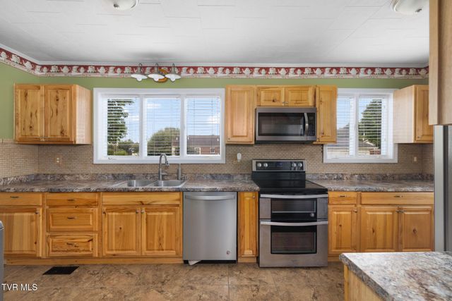 3500 Bloomingdale Road, Kingsport, TN 37660