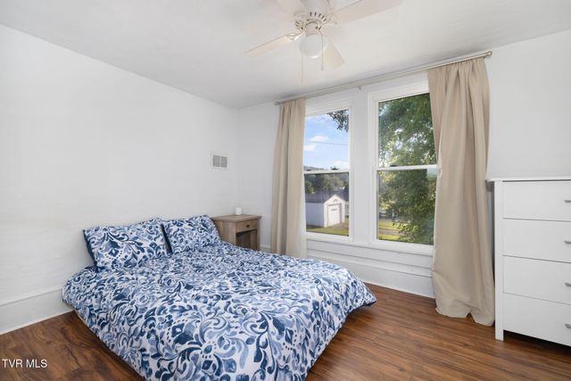 3500 Bloomingdale Road, Kingsport, TN 37660