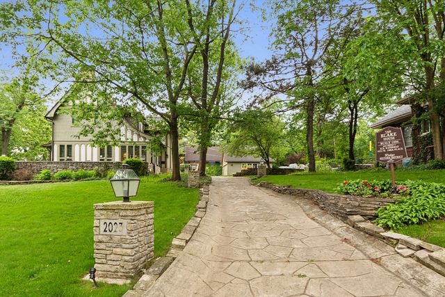 2023-2027 W 108th Place, Chicago, IL 60643