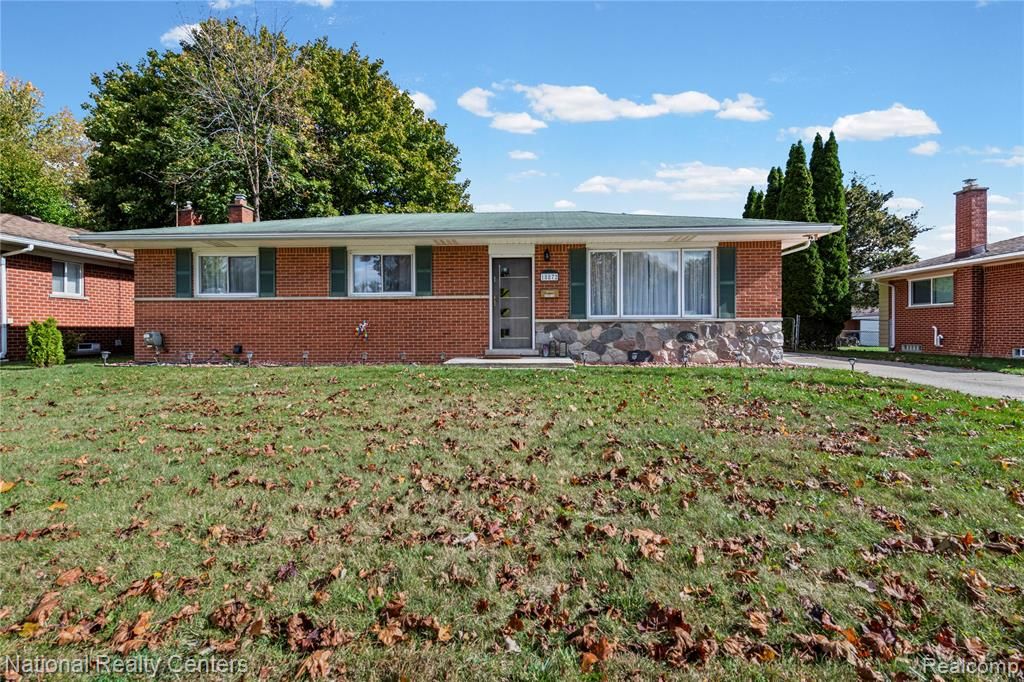 18872 Hillcrest Street, Livonia, MI 48152