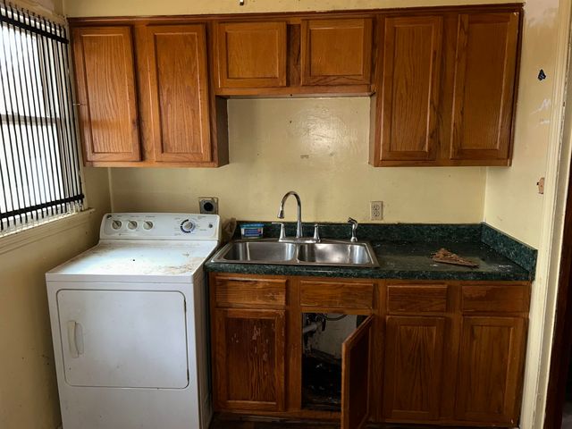 904 N BALL AVE, Memphis, TN 38106