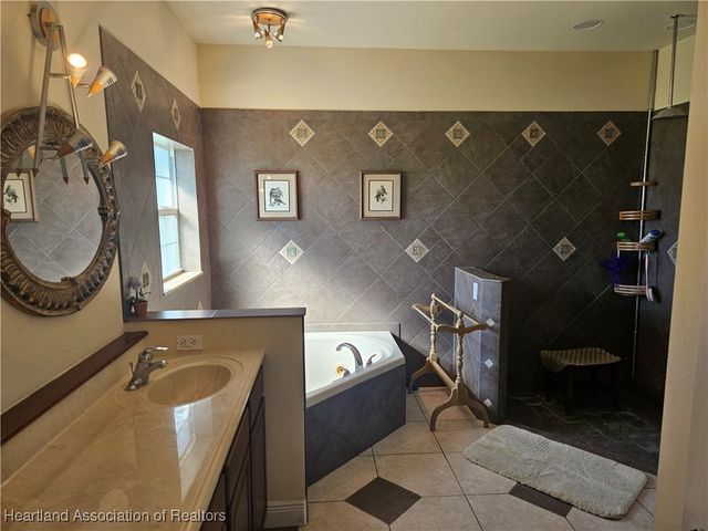 1101 Lakeside Way, Sebring, FL 33876