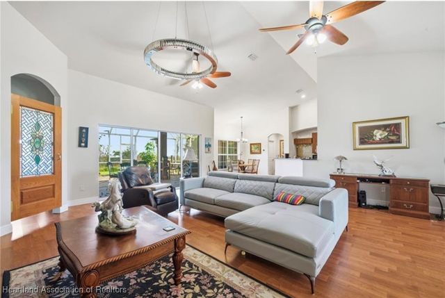 1101 Lakeside Way, Sebring, FL 33876