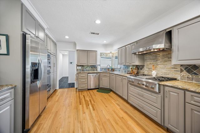 3511 S Braeswood Boulevard, Houston, TX 77025