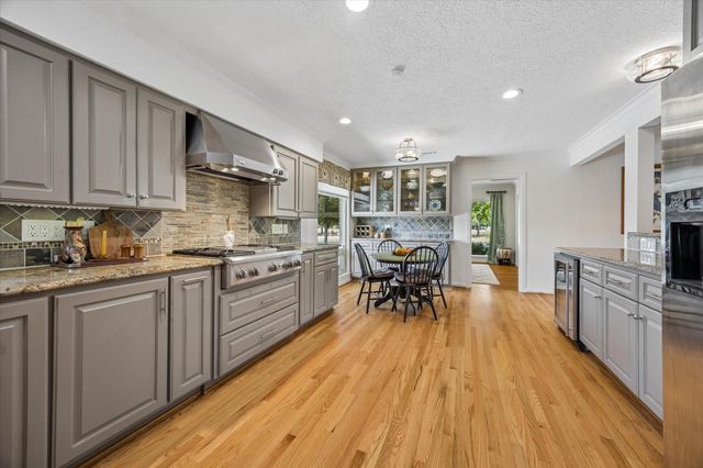 3511 S Braeswood Boulevard, Houston, TX 77025
