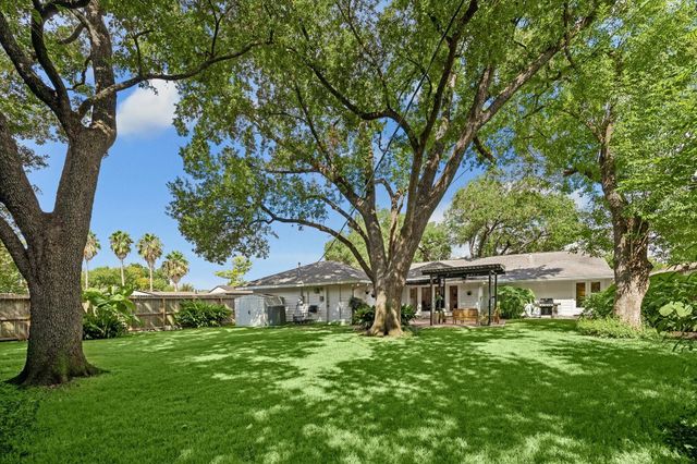 3511 S Braeswood Boulevard, Houston, TX 77025