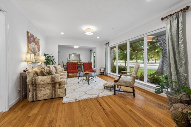 3511 S Braeswood Boulevard, Houston, TX 77025