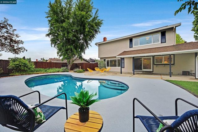 919 Cheyenne Dr, Walnut Creek, CA 94598