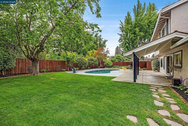 919 Cheyenne Dr, Walnut Creek, CA 94598