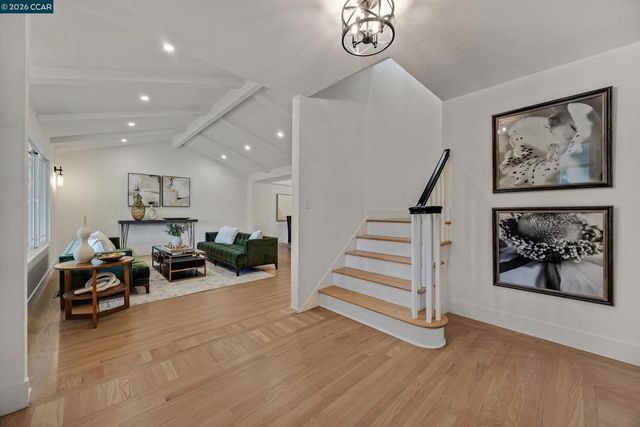 919 Cheyenne Dr, Walnut Creek, CA 94598