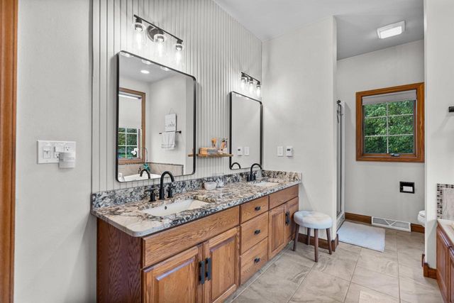 4469 W FIELDWOOD LANE, Appleton, WI 54913
