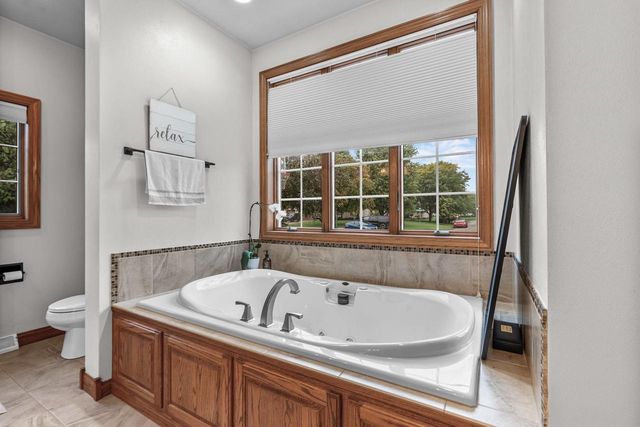 4469 W FIELDWOOD LANE, Appleton, WI 54913