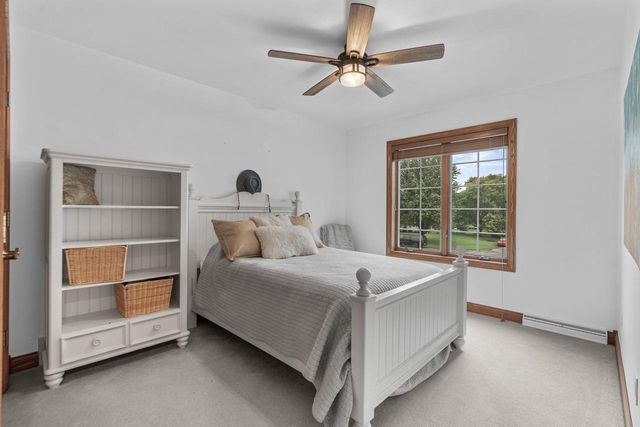 4469 W FIELDWOOD LANE, Appleton, WI 54913