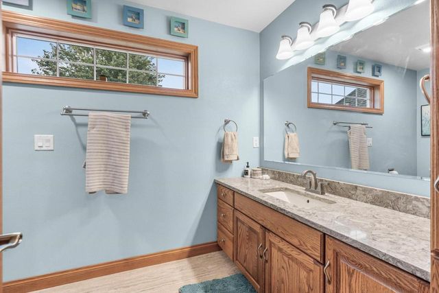 4469 W FIELDWOOD LANE, Appleton, WI 54913