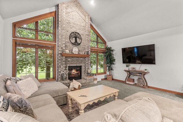 4469 W FIELDWOOD LANE, Appleton, WI 54913