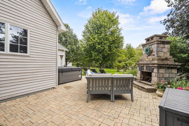 4469 W FIELDWOOD LANE, Appleton, WI 54913