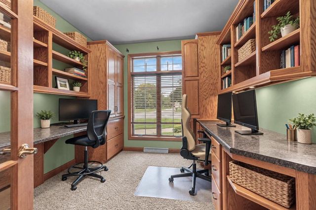 4469 W FIELDWOOD LANE, Appleton, WI 54913