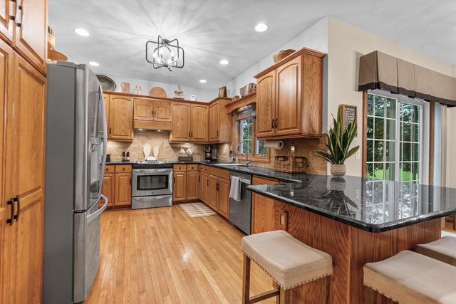 4469 W FIELDWOOD LANE, Appleton, WI 54913