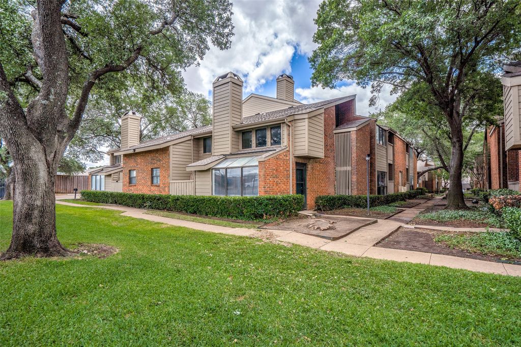 9254 Forest Lane 107, Dallas, TX 75243