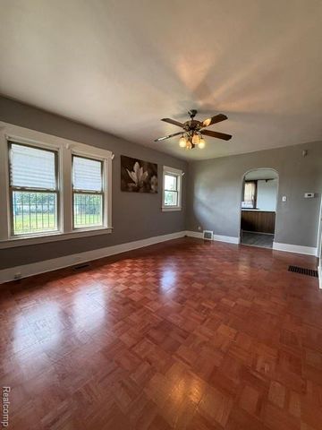 2830 Reynolds Street, Flint, MI 48503